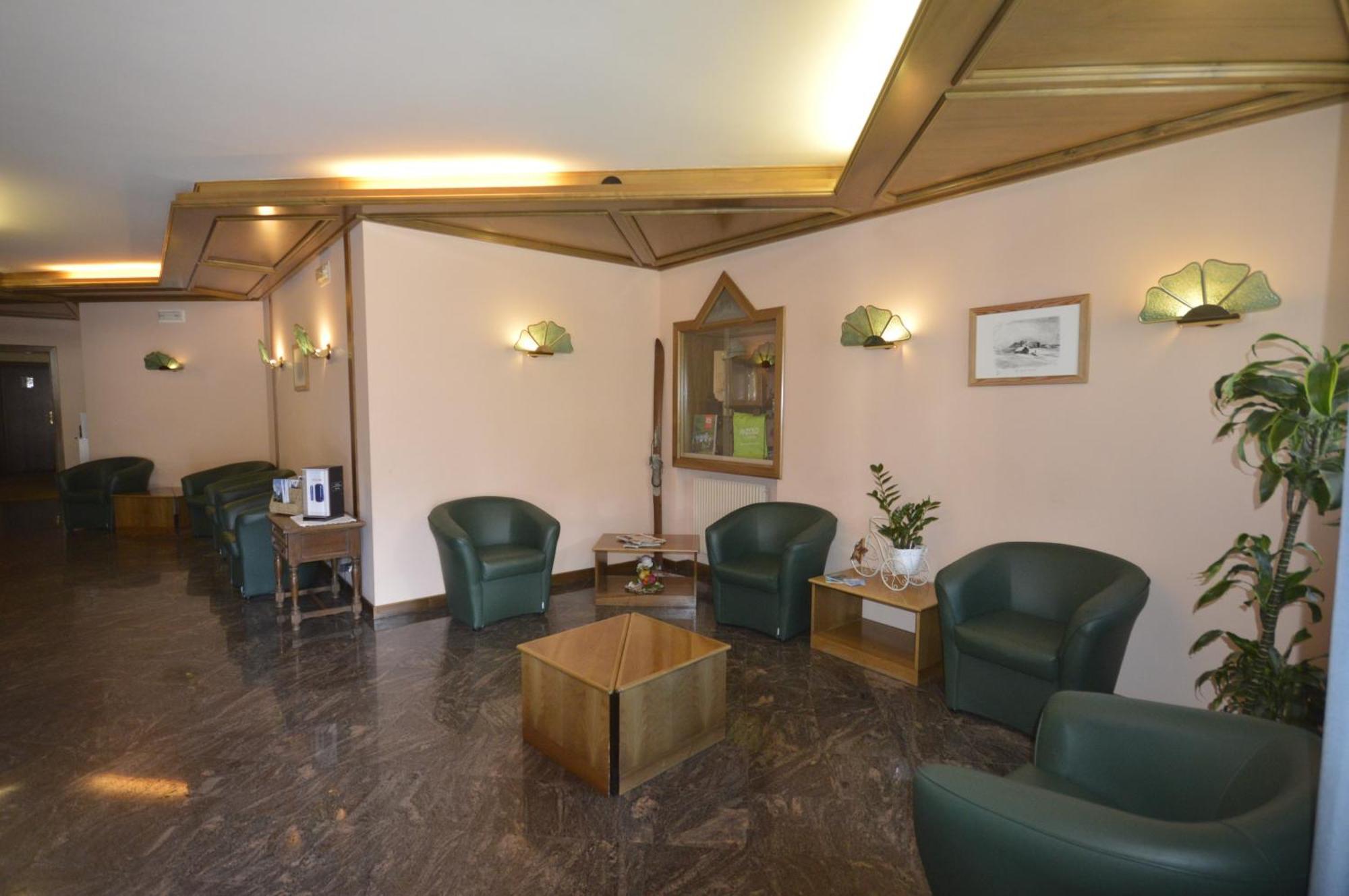 Hotel Quadrifoglio Pinzolo Exteriér fotografie
